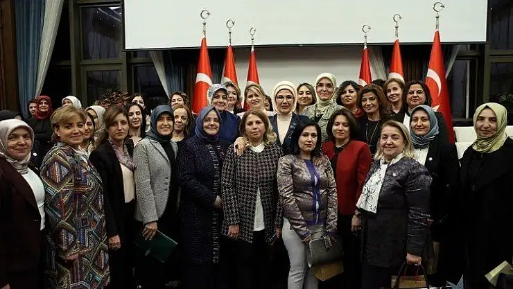 Bakan Selçuk: 'Çocuklarımızın Yeri Okulları ve Ailelerinin Yanıdır'