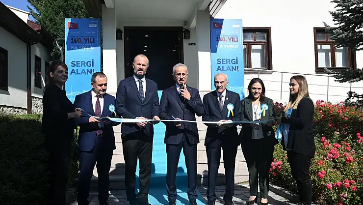 Bakan Uraloğlu, Türkiye Cumhuriyeti'nin 100. Yılı Uluslararası Pul Sergisine Katıldı
