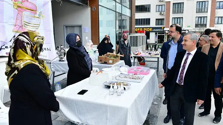 Başkan Çınar, İlçedeki Esnaf Ve Mahalle Sakinlerinin Talepleri Yerinde Dinliyor