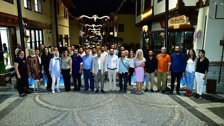 Başkan Çınar, Malatya Mimarlar Odası Yönetimini Lezzet Caddesinde Ağırladı
