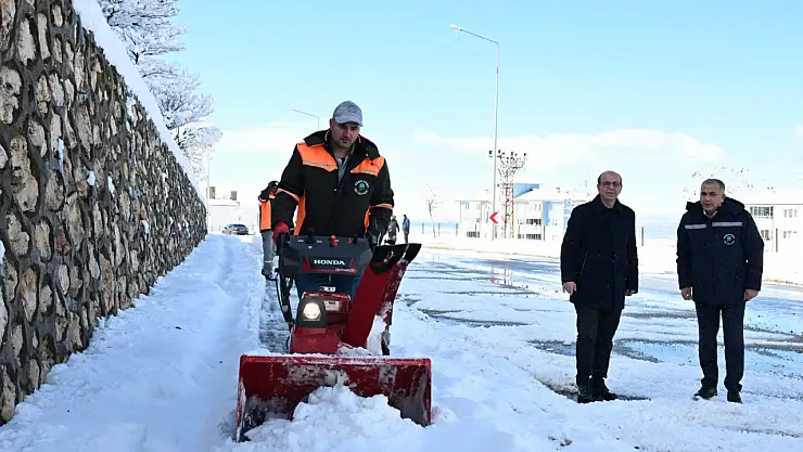 Başkan Geçit, Karla Mücadele Ekiplerini Ziyaret Etti