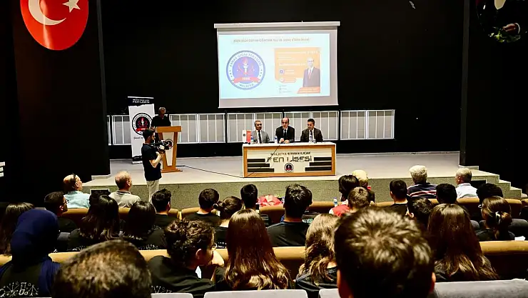 Başkan Geçit, Tecrübelerini Öğrencilerle Paylaştı