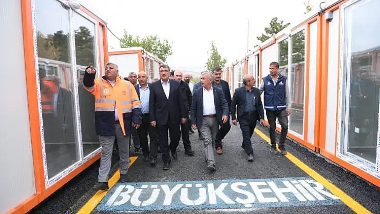 Başkan Gürkan Akçadağ Konteyner Çarşısı'nı ziyaret etti