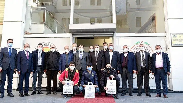 Başkan Gürkan'dan Ticaret Borsasına Ziyaret