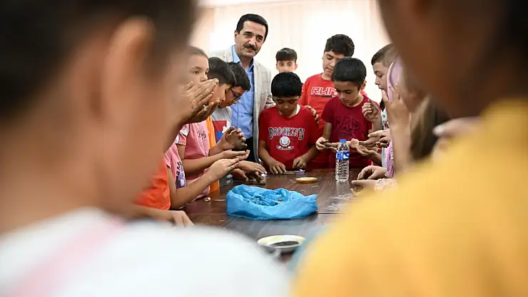 Başkan Taşkın, Gençlik Merkezi'ni Ziyaret Ettİ