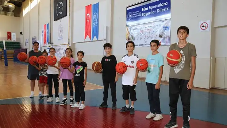 Battalgazi Belediyesi'nin Yaz Spor Okullarından 10 Bin Depremzede Çocuğa Eğitim Verildi