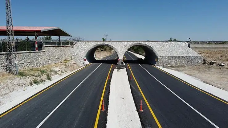 Battalgazi'deki Tüp Geçit Göz Kamaştırıyor