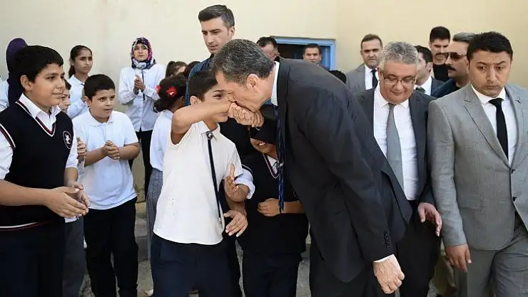 Besni'de 'Eğitim Bayramı'