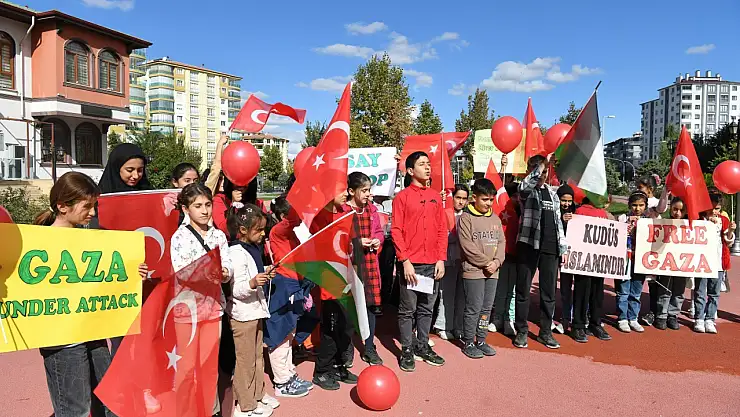 'Bize Savaşsız Bir Dünya Bırakın'