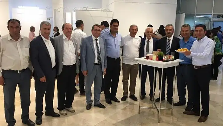 Kiraz'dan İl Başkanları'na Kayısı İkramı