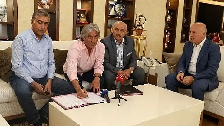 Erzurumspor Kemal Kılç'la Yola Devam Dedi