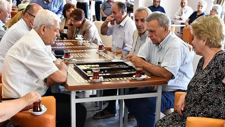 Bir tatlı huzur almaya geldi