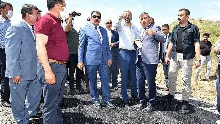 Büyükşehir Belediye Başkanı Selahattin Gürkan'dan Hekimhan ilçesine ziyaret