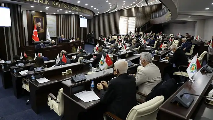 Büyükşehir Belediye Meclisinden Öğrencilere Jest