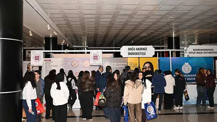 Büyükşehir Belediyesi'nin Düzenlediği  'Üniversite Bölüm Tanıtım Günleri'ne Yoğun İlgi