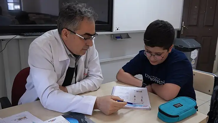 Büyükşehir Belediyesi Semt Konağı Öğrencileri Bursluluk Sınavına Hazır