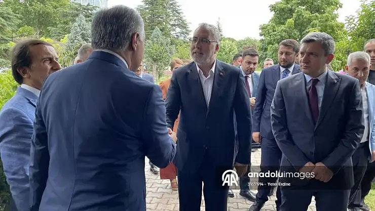 Çalışma ve Sosyal Güvenlik Bakanı Işıkhan, Malatya'da ziyaretlerde bulundu