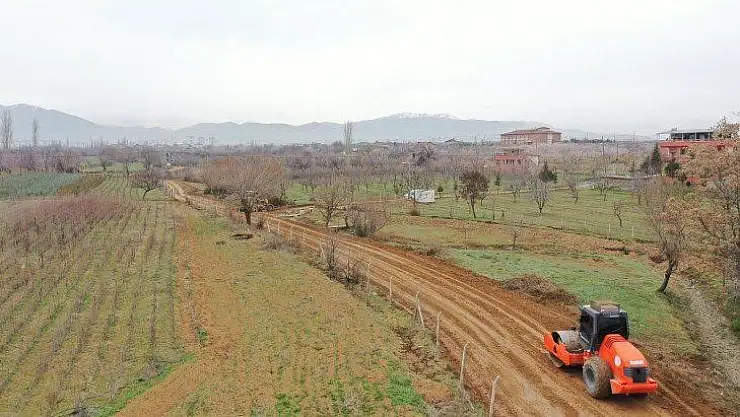 Cevatpaşa ile Topsöğüt  Mahallesinde 4 km yeni yol güzergahı