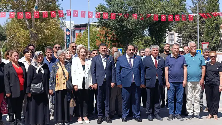 CHP'liler 30 Ağustos Zafer Bayramını Kutladı