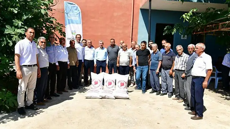Çiftçilerimize Ücretsiz 21 Ton Arpa Teslim Ettik