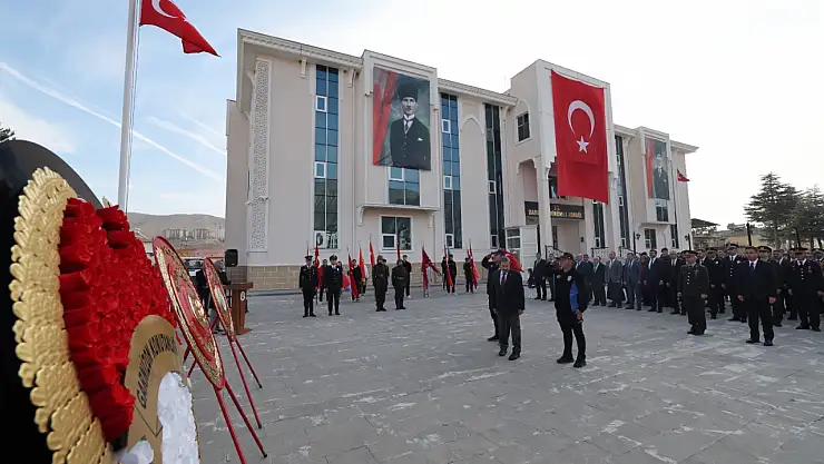 Darende'de Mustafa Kemal Atatürk İçin Saygı Duruşu ve Tören