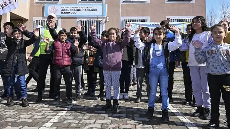 Deprem bölgesinden diğer illere nakil olan 34 bin 985 öğrenci geri döndü.