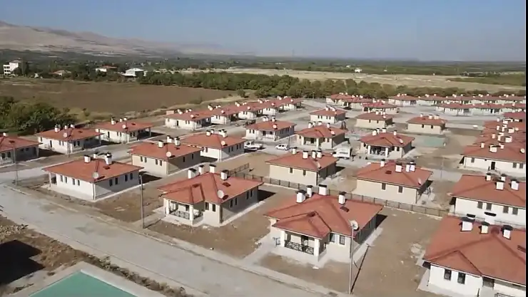 Deprem Sonrası Umut Büyüyor: Akçadağ ve Şahnahan'da Konut Teslimleri Başladı