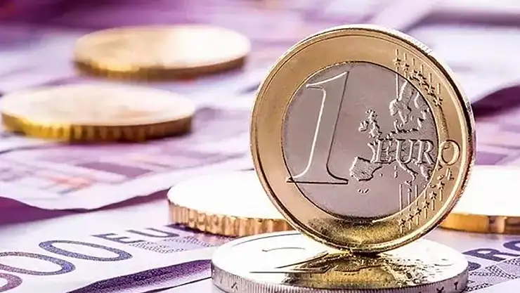 Dolar 42,60'ta, Euro 50 TL'yi Aştı: Piyasalarda Tarihi Zirve