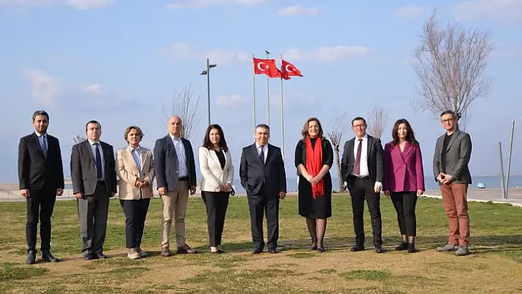Ekonomi muhabirleri sandığa gidiyor!