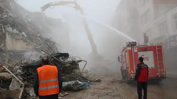 Elazığ Belediyesi İtfaiye Ekipleri 7/24 Görev Başında