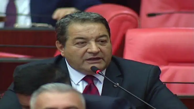 Fendoğlu Kayısıyı Meclise Taşıdı