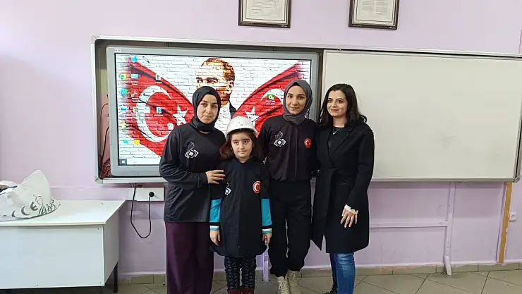 Gönül Elçileri Arama Kurtarma (GEAK) Ekibinden Ceyda Su Güven'e Anlamlı Ödül