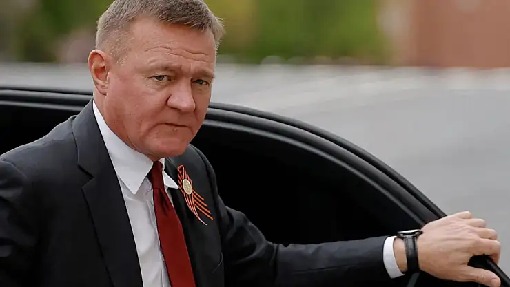 Görevden alınan bakan, saatler sonra ölü bulundu!