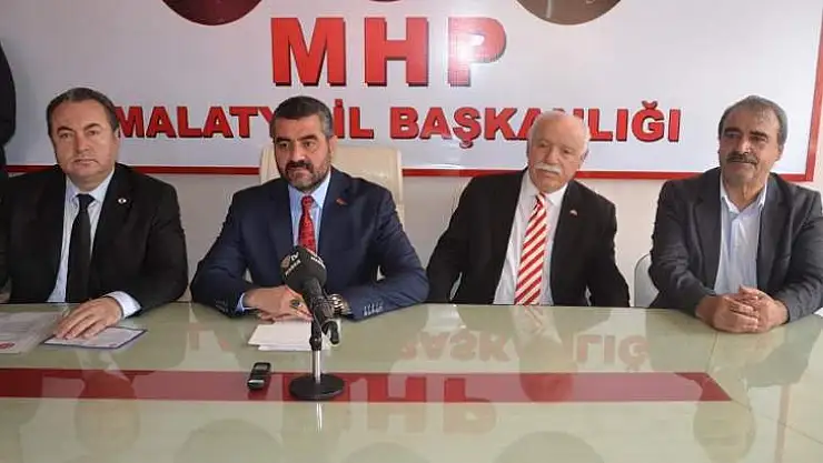 Samanlıoğlı Aday Adaylık Formunu Avşar'a Teslim Etti