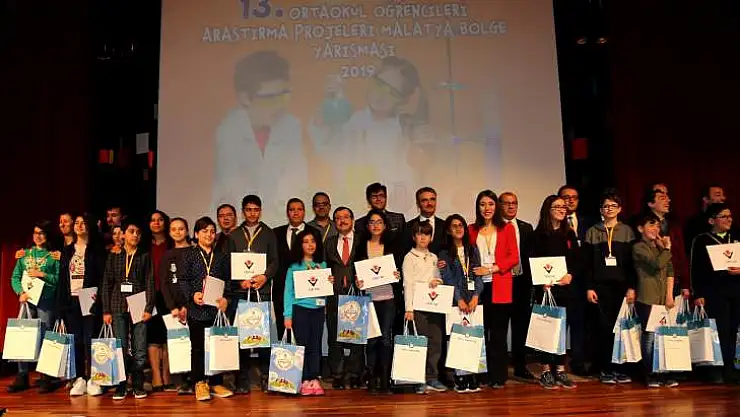 Vali Baruş 13. Araştırma Projeleri Malatya Bölge Yarışması Ödül Törenine Katıldı