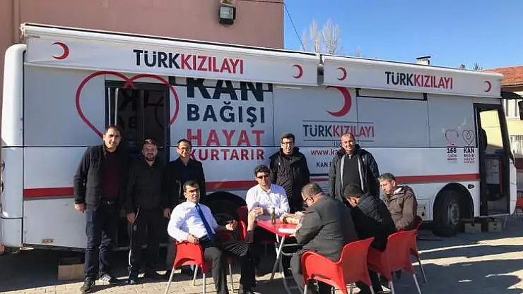 Doğanşehir İlçesindeki Öğretmenler Kan Verdi