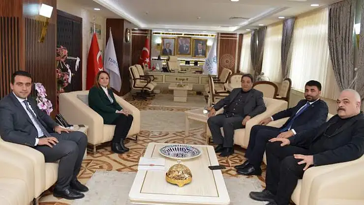 MHP Malatya Milletvekili Mehmet  Fendoğlu'ndan Rektör Karabulut'a Ziyaret,