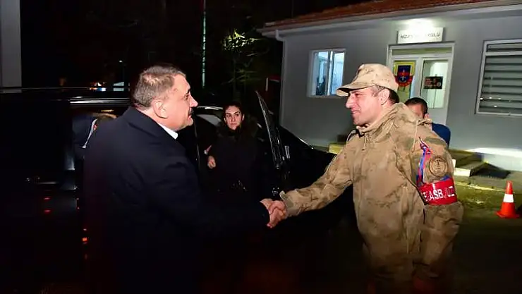 Yeni Yılda Güvenlik Güçleri Ve Bebek Sahibi Olan Aileler Unutulmadı