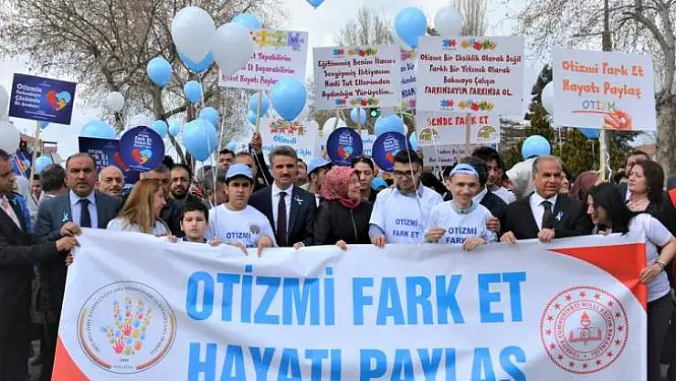 Malatya'da 2 Nisan Dünya Otizm Farkındalık Yürüyüşü Yapıldı