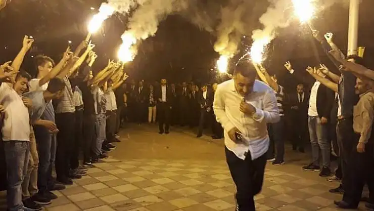 Ekmeğimizi bölüşeceğiz ama vatanımızı böldürmeyeceğiz