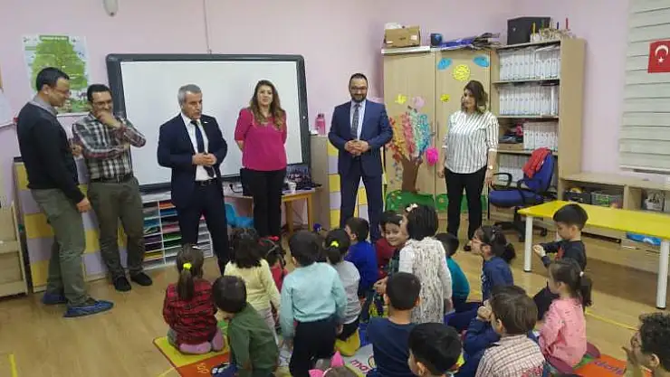 Anneler günü için Kızılay'a anlamlı bağış