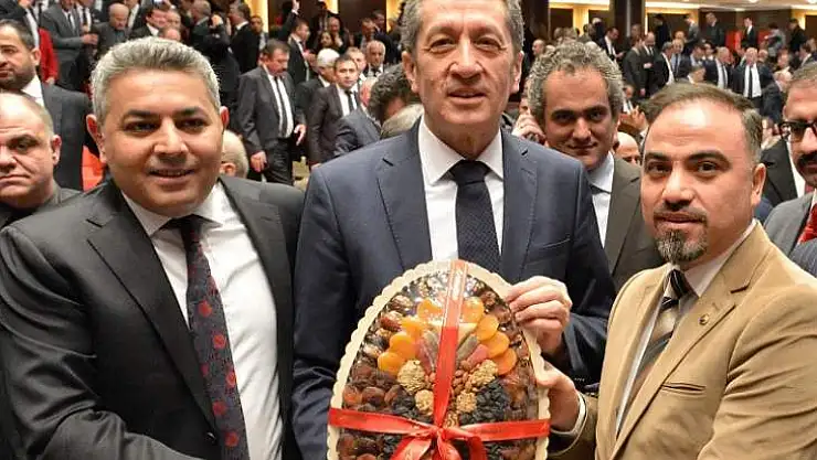 Milli Eğitim Bakanı Selçuk'a Malatya Kayısısı