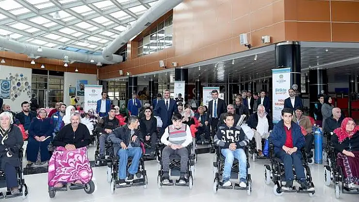 Büyükşehir 43 Tane Akülü Tekerlekli Sandalye Dağıttı