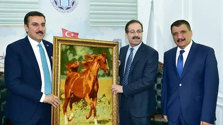 AK Parti Genel Başkan Yardımcısı Ünal,  Gürkan'ı Ziyaret Etti