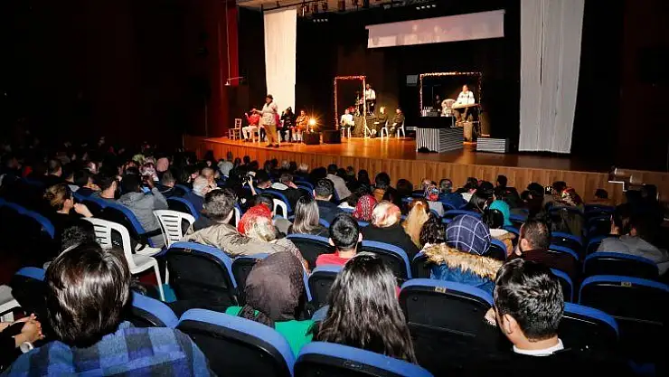 'Harput'ta Bir Amerikalı'  Oyunu İzleyiciden Tam Not Aldı