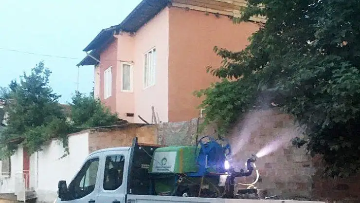 Haşere ile Mücadele ve İlaçlama ekibi çalışmalara devam ediyor