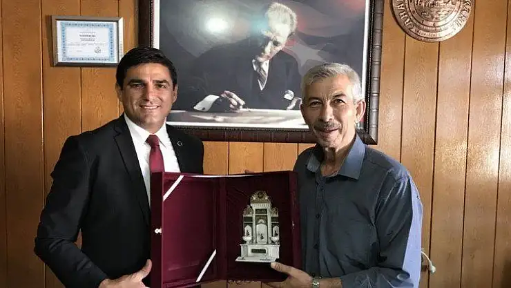 İBB Mahalli İdareler Heyeti, Başkan Cömertoğlu'nu Ziyaret Etti