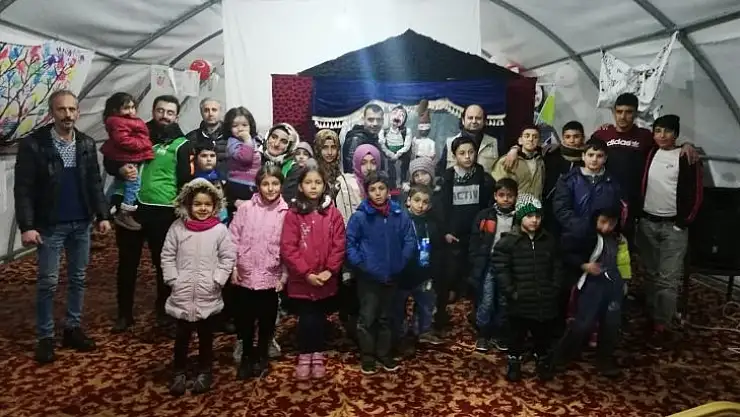 İHH Elazığ'da Depremin Yaralarını Sarmak İçin Çalışmaya Devam Ediyor