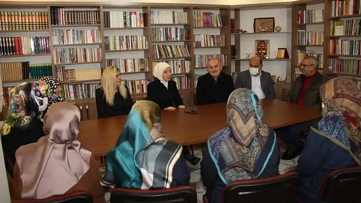 İlim Yayma Cemiyeti Malatya Şubesi'ni ziyaret etti.