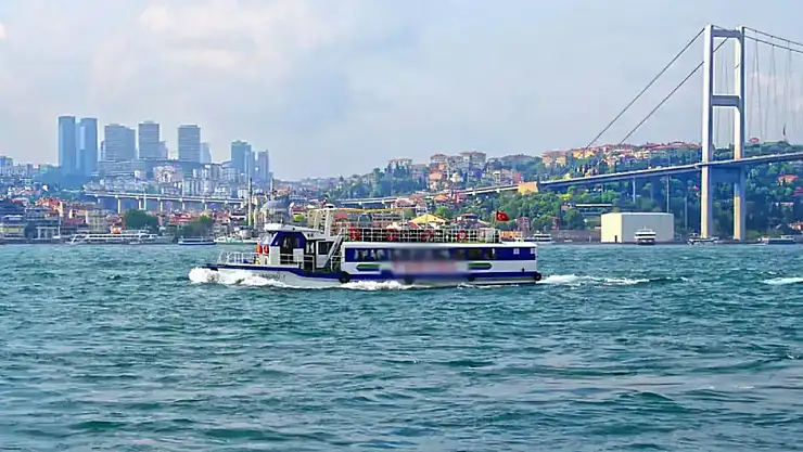 İstanbul Boğazı'nda gemi trafiği çift yönlü durduruldu